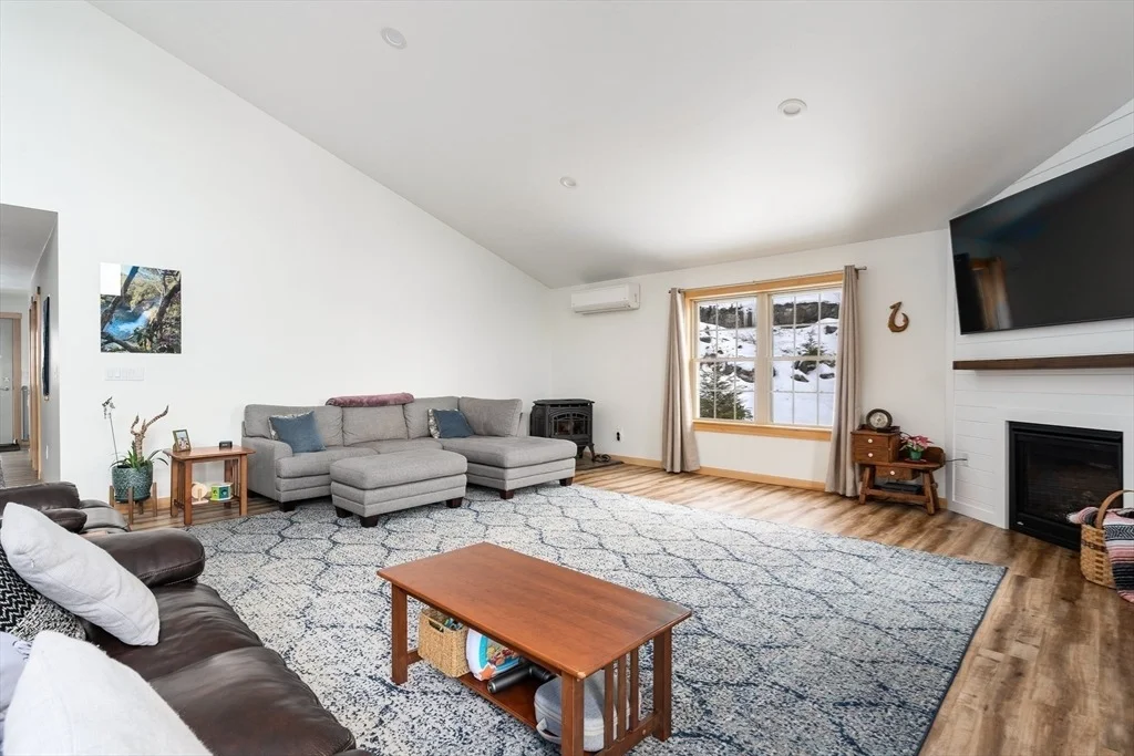 Photo of 79 Burt Rd