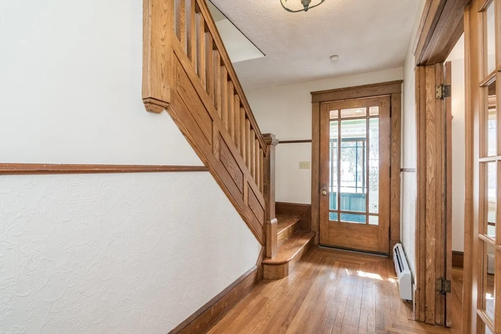 Photo of 2 Oak St