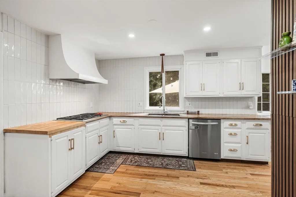 Photo of 107 Sandra Ln