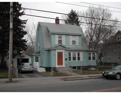 Photo of 377 Burncoat