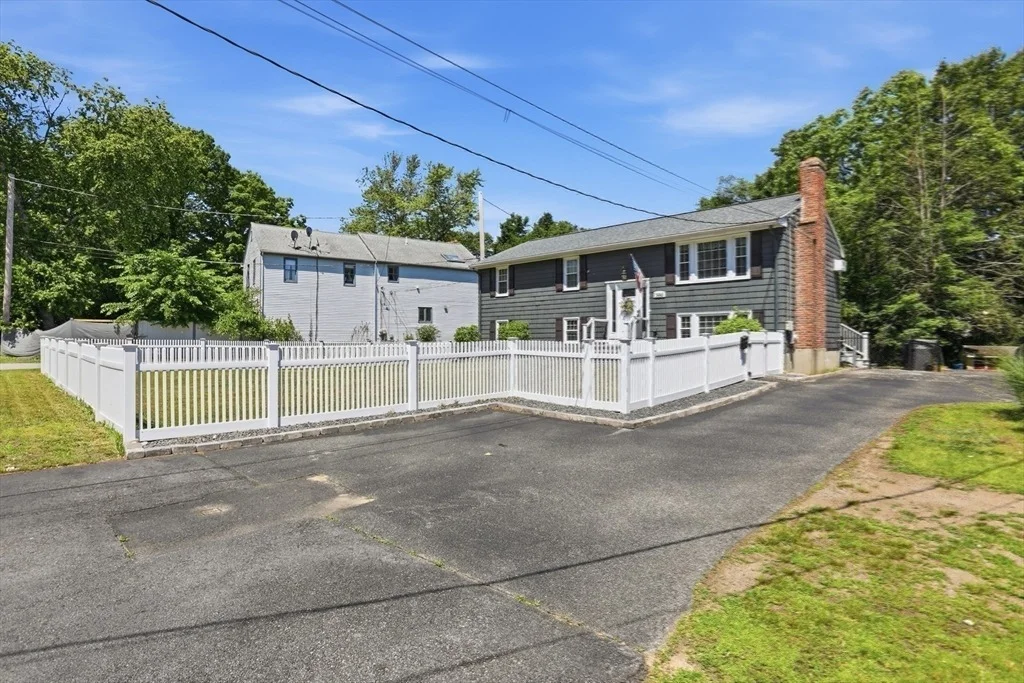 Photo of 1384 Concord Street