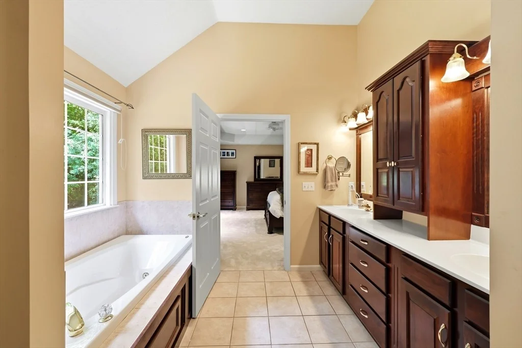 Photo of 8 Wintergreen Cir