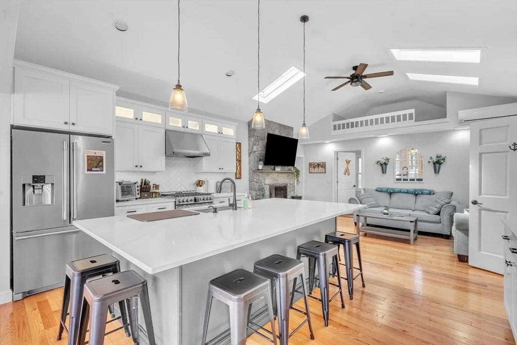 Photo of 347 Pine Rd