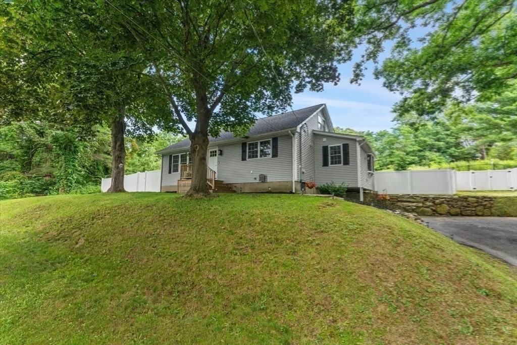 Photo of 11 Mendon Road