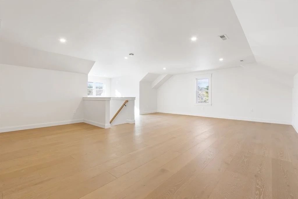 Photo of 8 Greenleaf Road