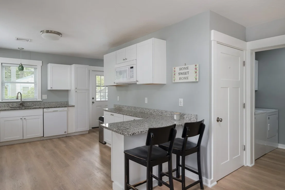 Photo of 18 Elmwood St