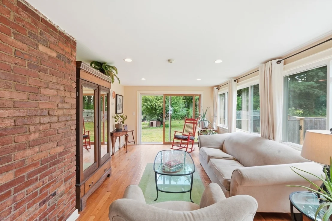 Photo of 12 Summer Hill Rd
