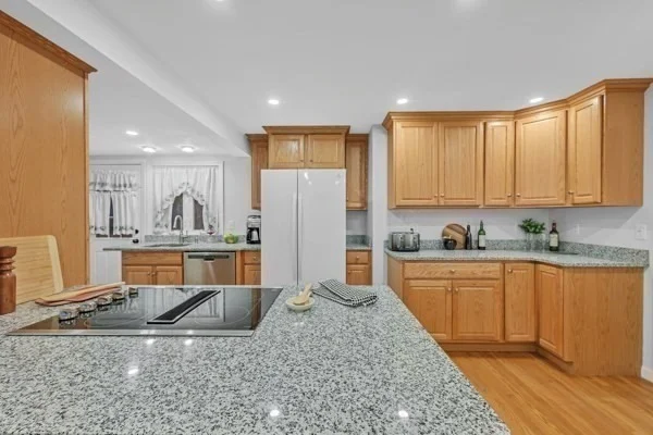 Photo of 5 1/2 W Sutton Rd