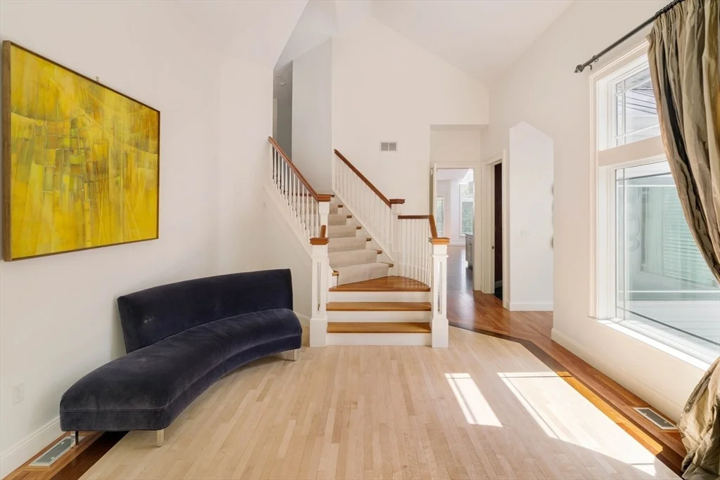 Photo of 100 Westcliff Rd