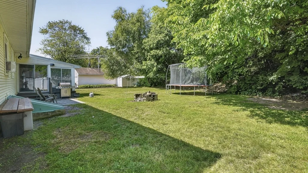 Photo of 31 Shaker Rd