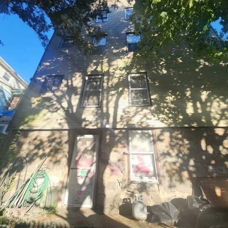 Photo of 34 Danforth St