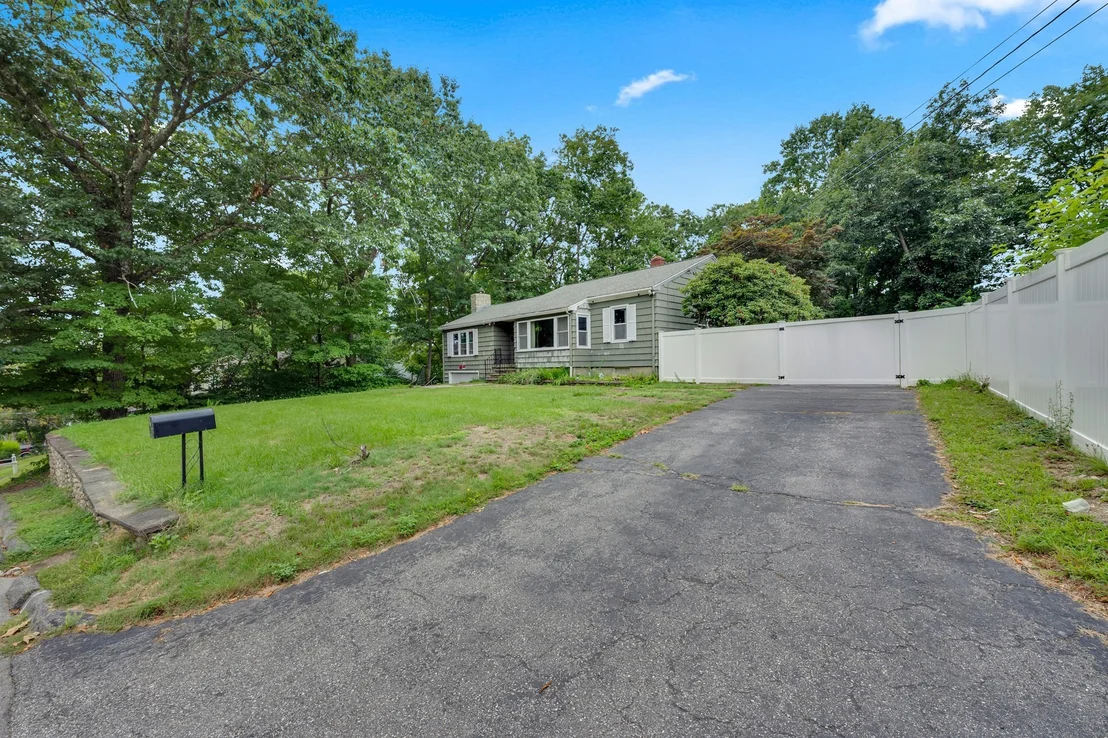 Photo of 63 Wayside Road