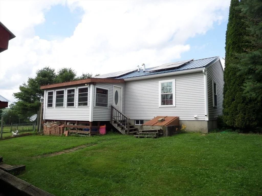 Photo of 527 Old Post Rd