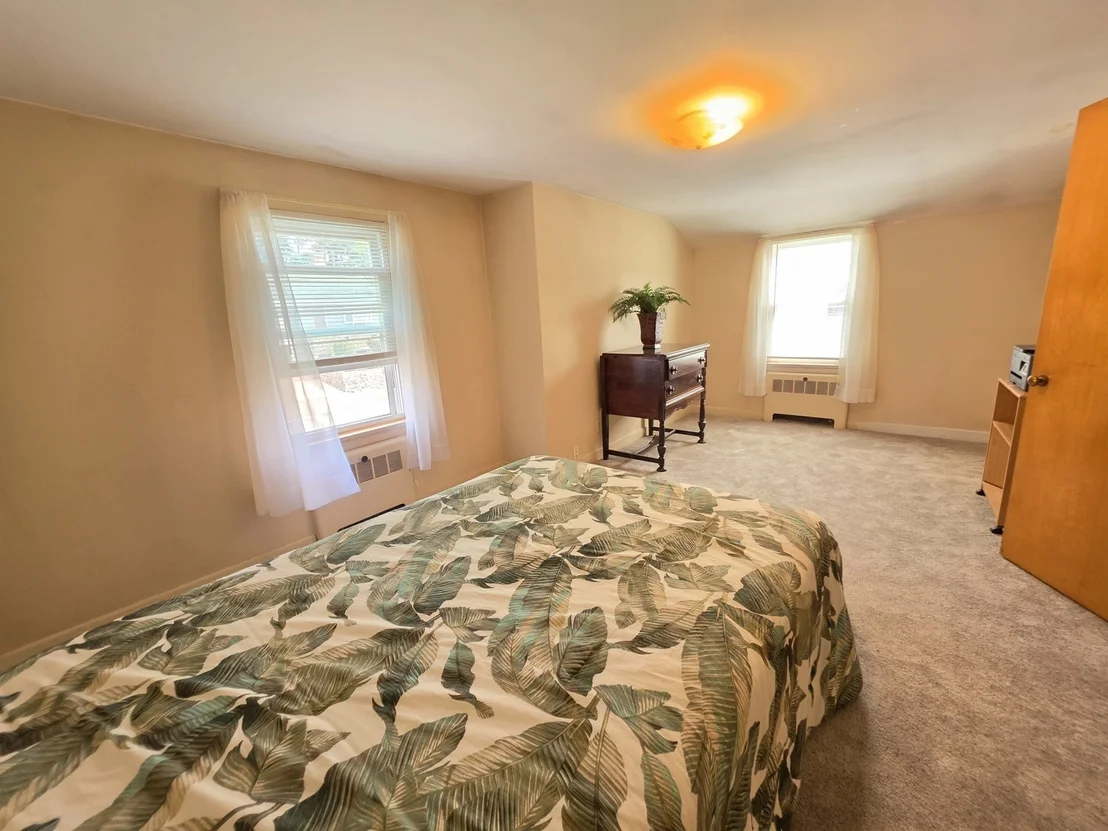Photo of 4 Edgemere Rd