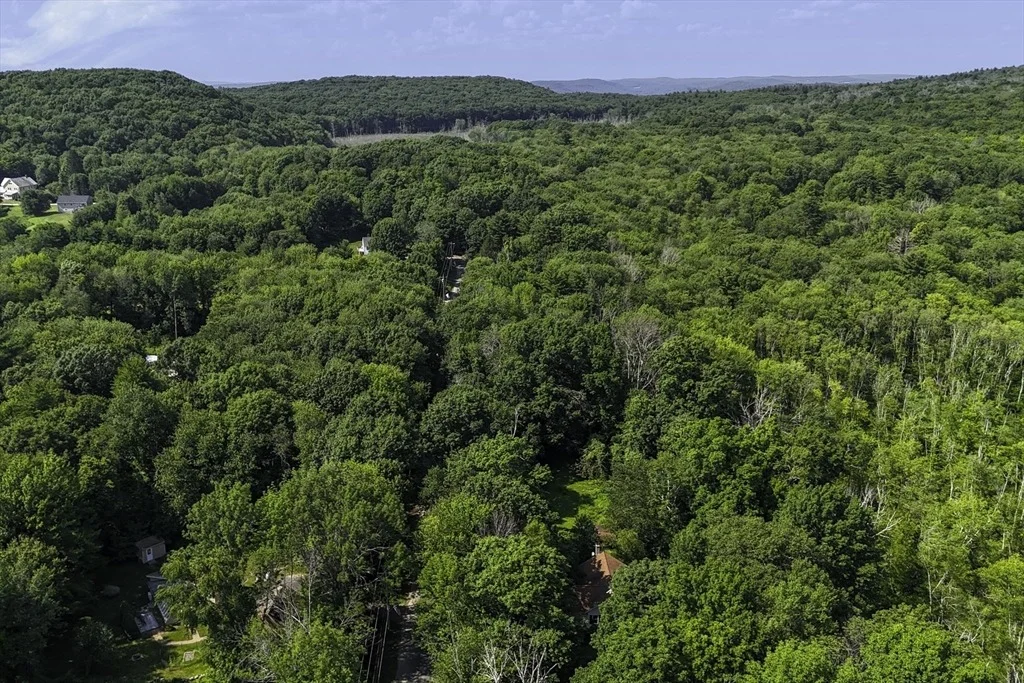 Photo of 800 Town Farm Rd