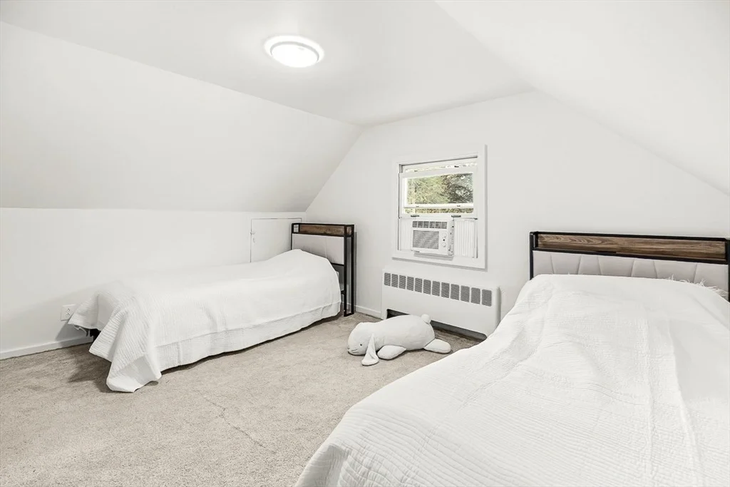 Photo of 7 Haven Ln