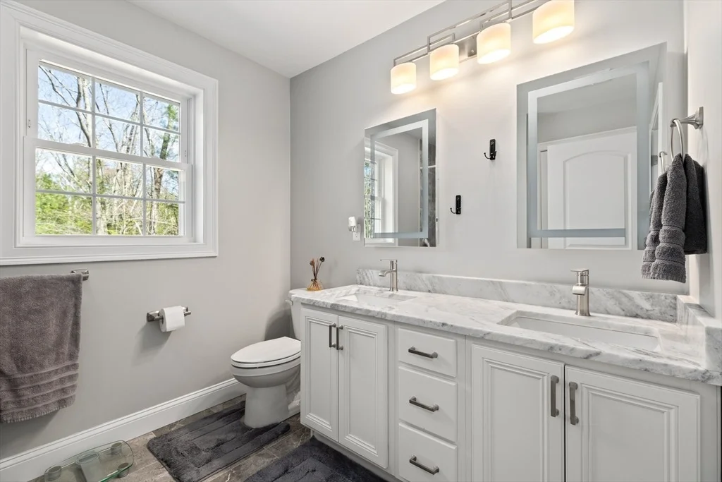 Photo of 526 Hubbardston Rd