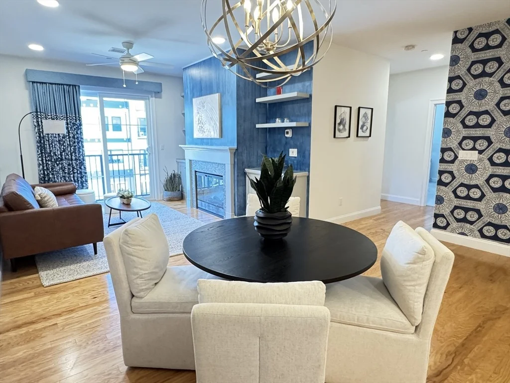 Photo of Unit 307 at 1 Revolution Way