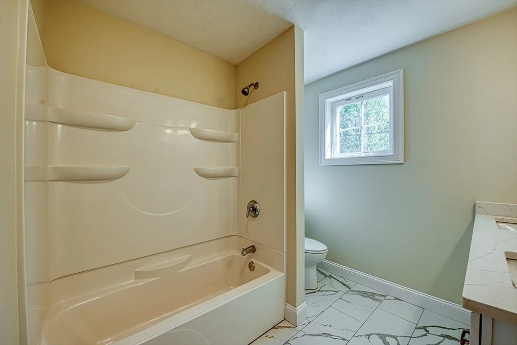 Photo of 566 Freelove St