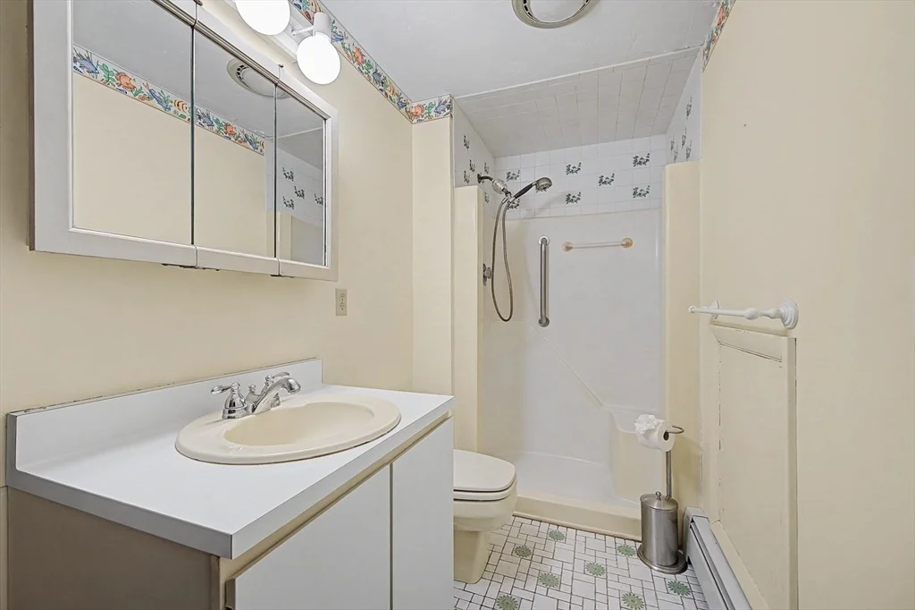 Photo of 215 North St
