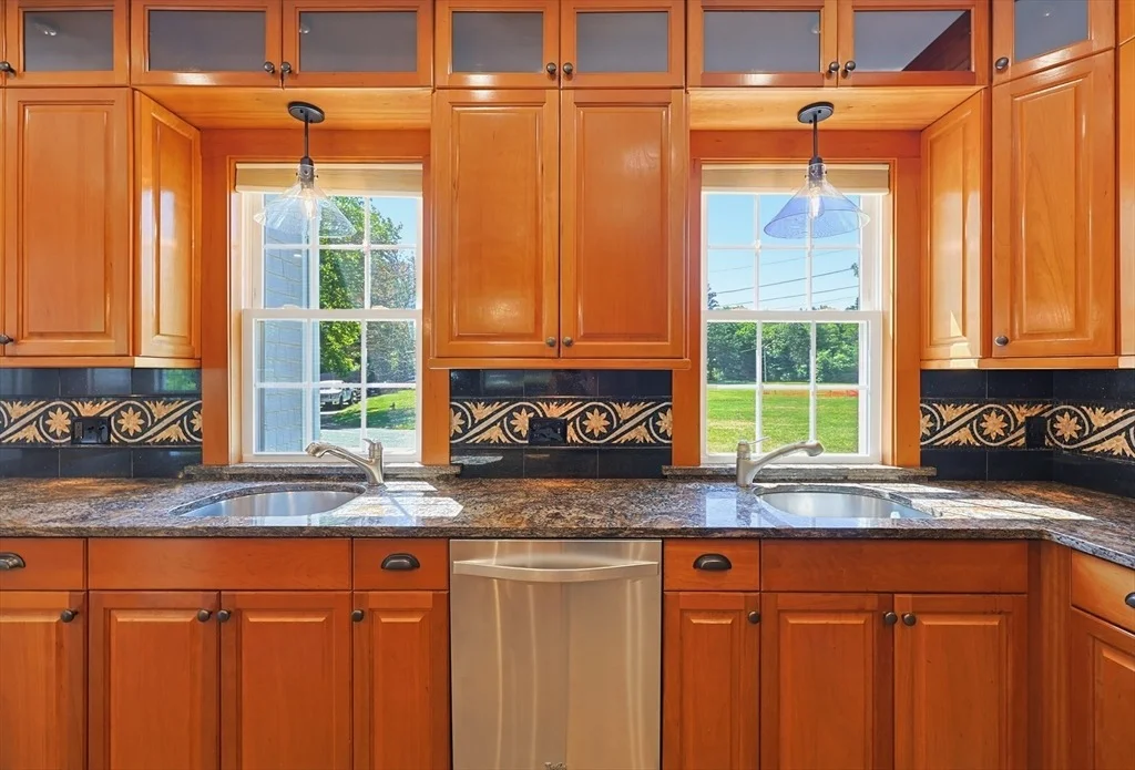Photo of 54 Arlington Dr