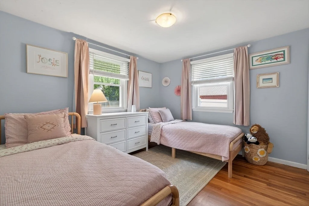 Photo of 60 Riverview Cir