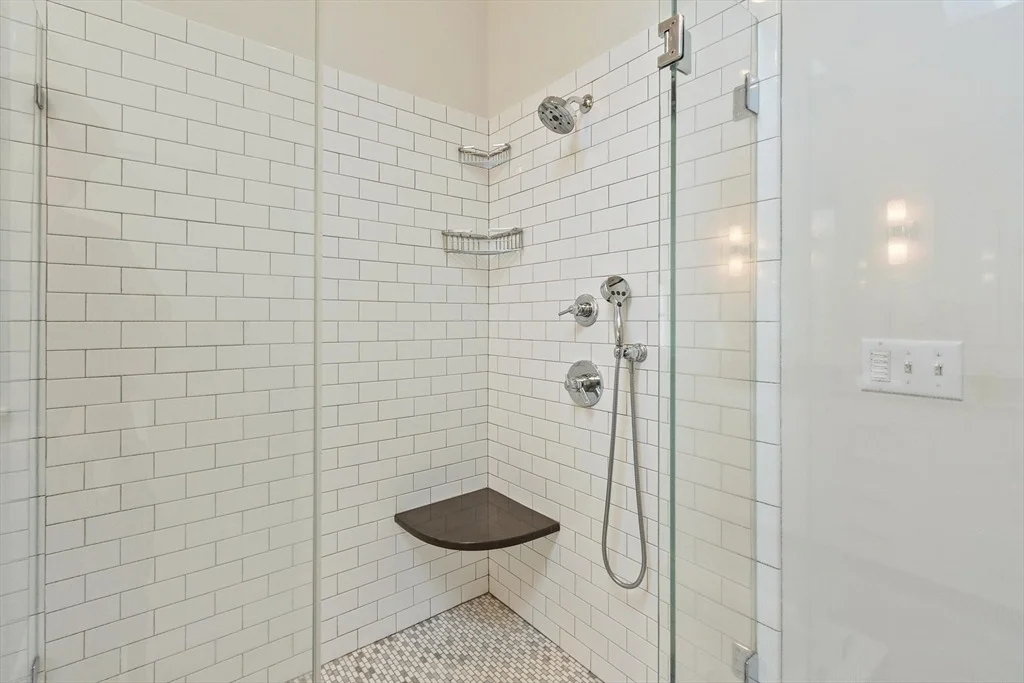 Photo of 156 Maple Street