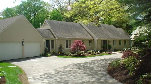 Photo of 32 Orchard Ave