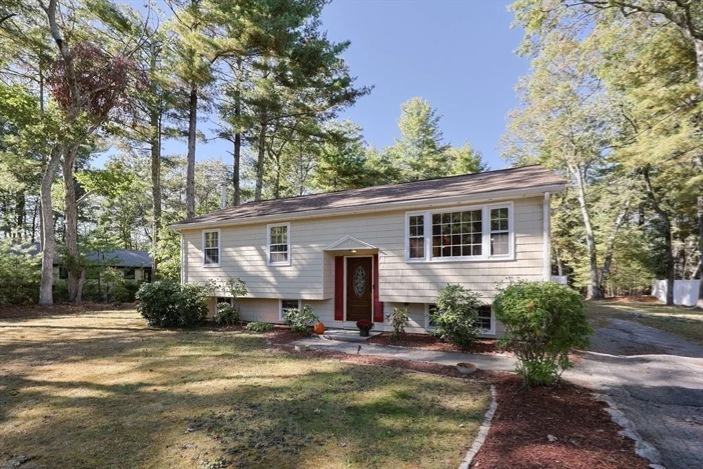 Photo of 493 Gorwin Dr