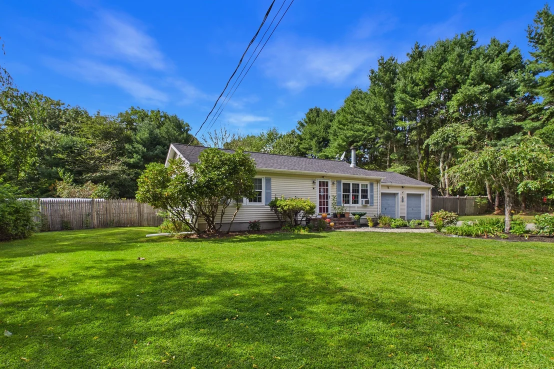 Photo of 247 Perry Hill Rd