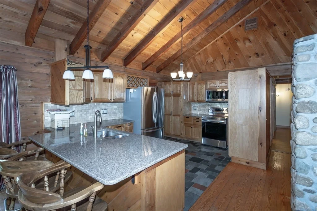 Photo of 457 Montgomery Rd