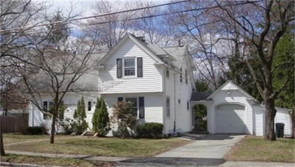 Photo of 138 Roosevelt Ave