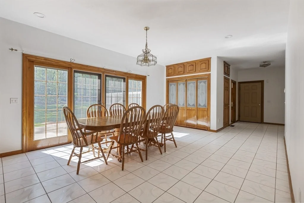 Photo of 27 Sullivan Blvd