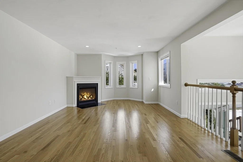 Photo of Unit 4 at 4 John Hancock Dr