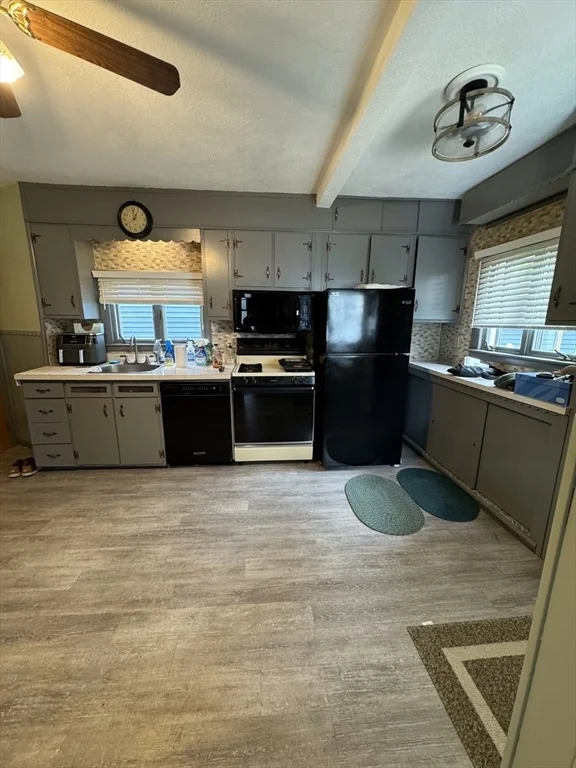 Photo of 2 Rosedale Ave