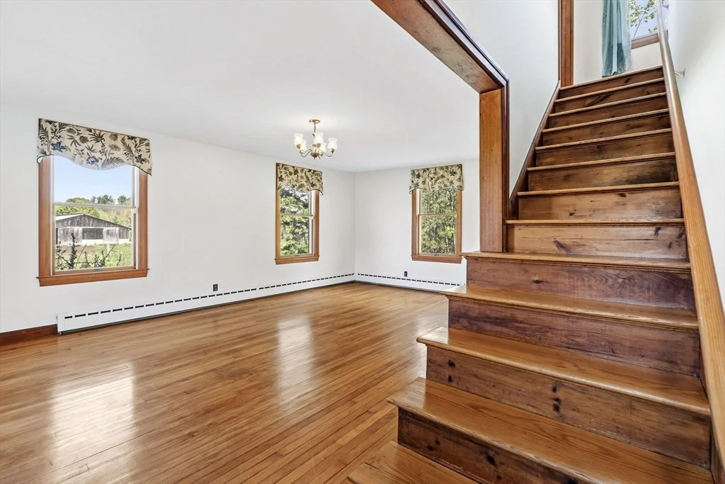 Photo of 17 Moosebrook Rd
