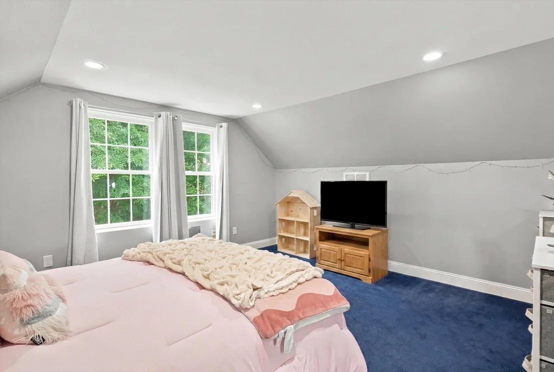 Photo of 18 Rosegate Rd