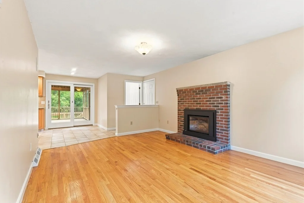 Photo of 10 Strawstone Ln
