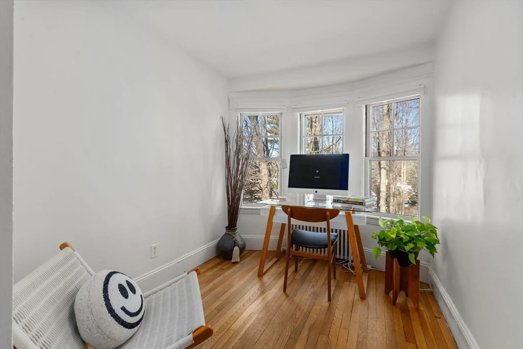 Photo of 12 Wareland Rd