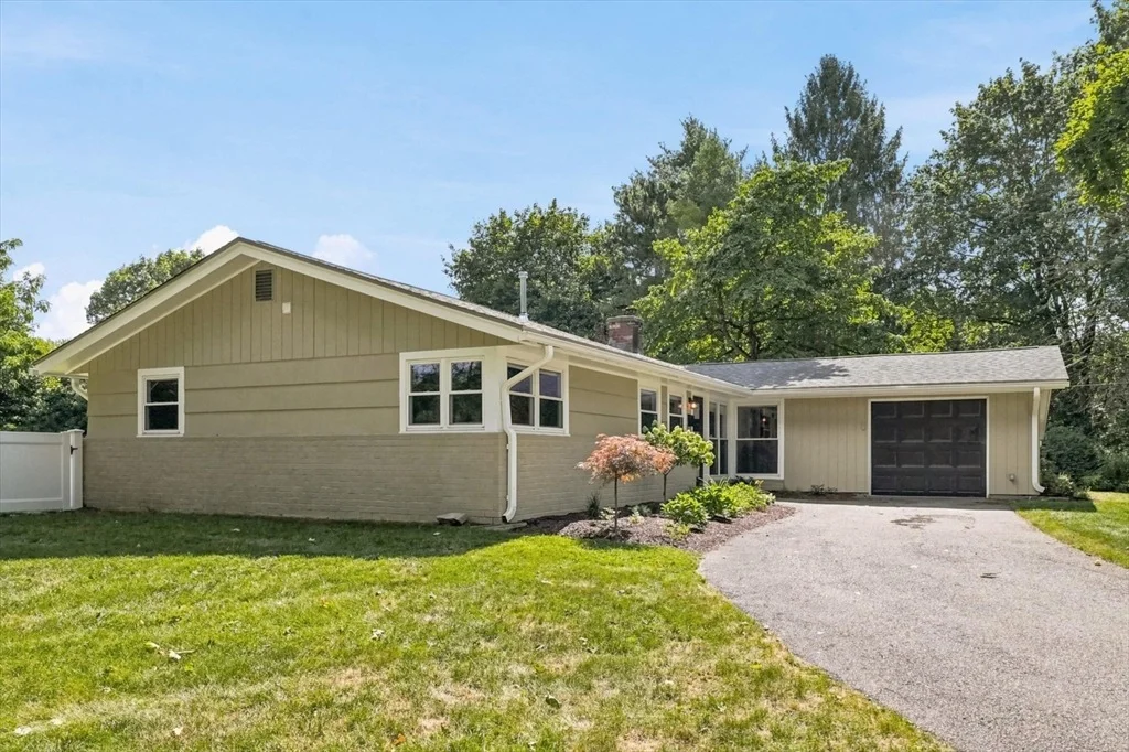 Photo of 53 Bradford Rd