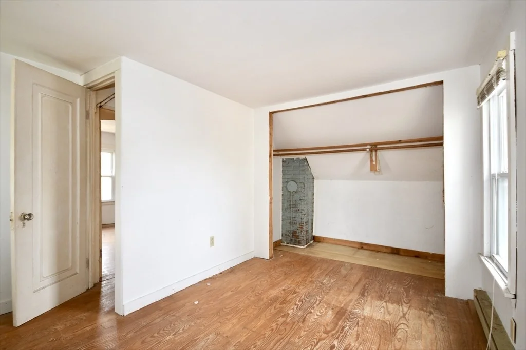 Photo of 4 1st St