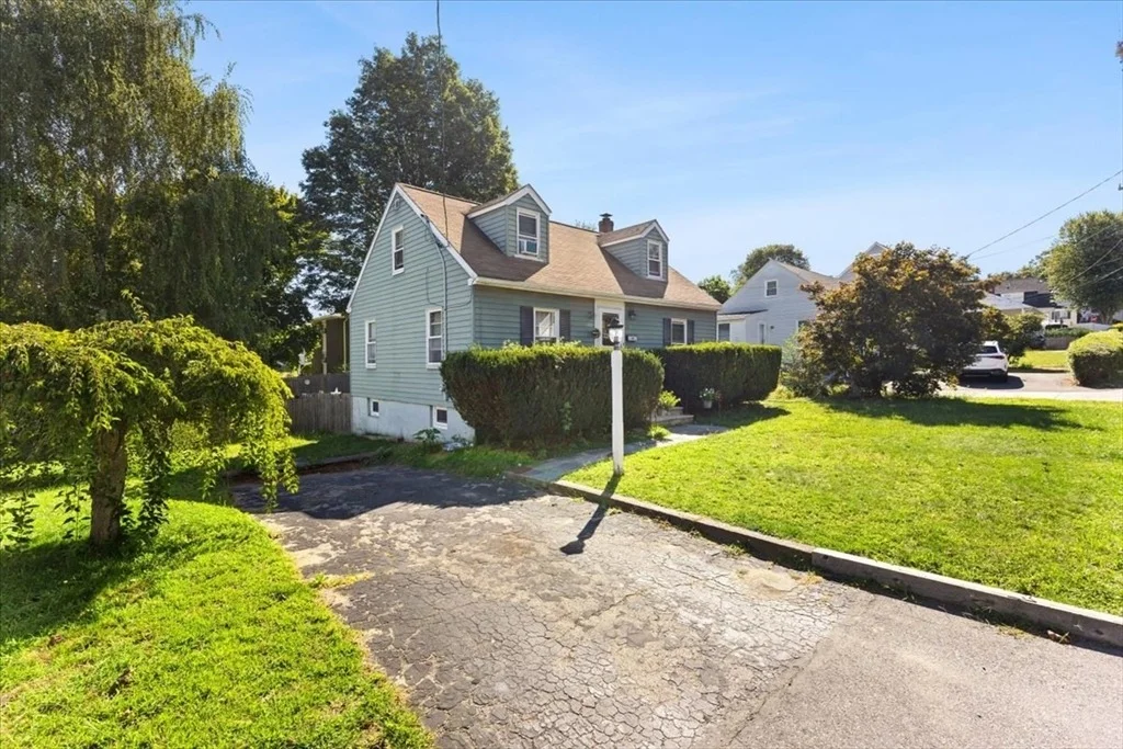 Photo of 293 Shaw St