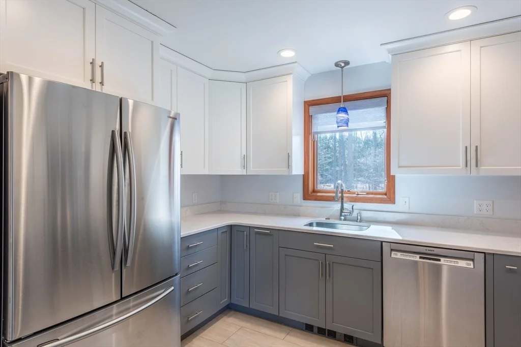 Photo of 27 Emily Ln