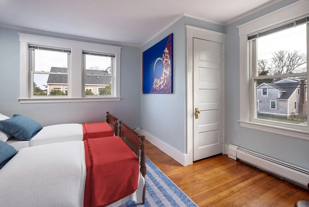 Photo of 329 Front St