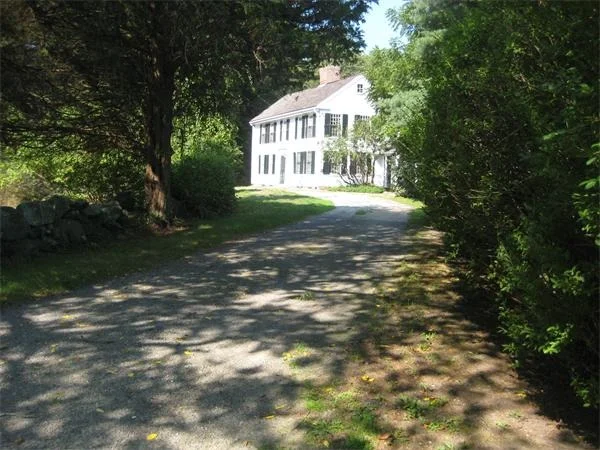Photo of 118 Conant Rd