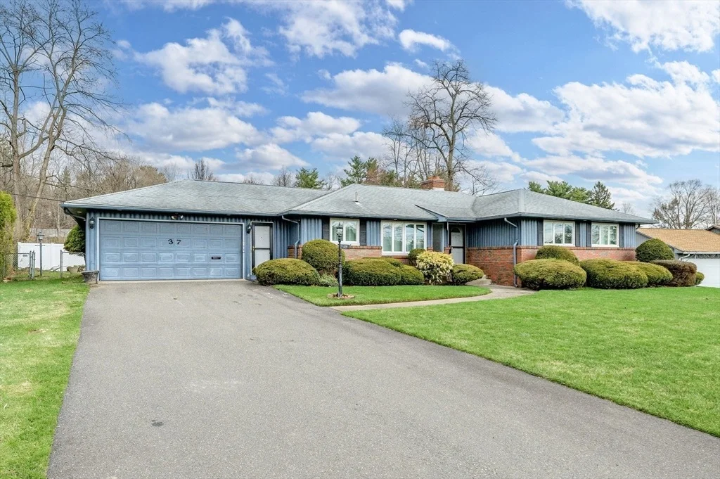 Photo of 37 Bemis Road