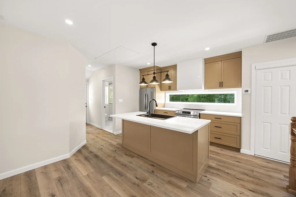 Photo of 7 Somerville Ave