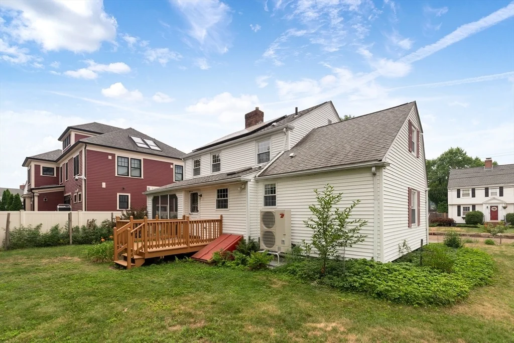 Photo of 19 Colonial Dr