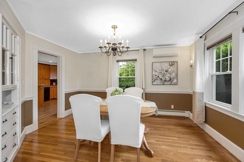 Photo of 35 Warren Avenue