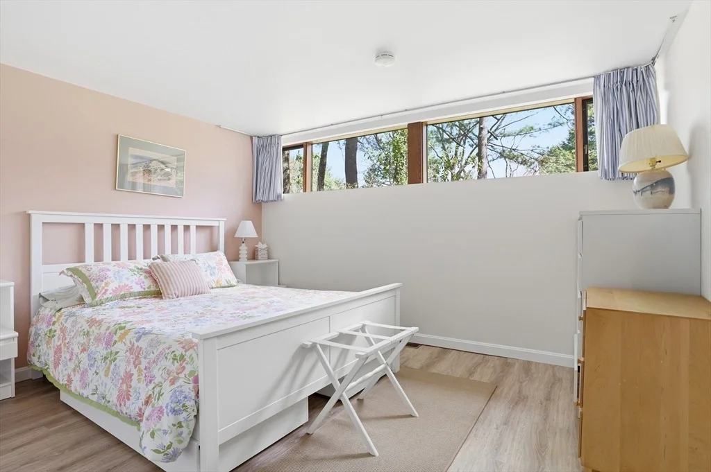 Photo of 32 Baskin Road